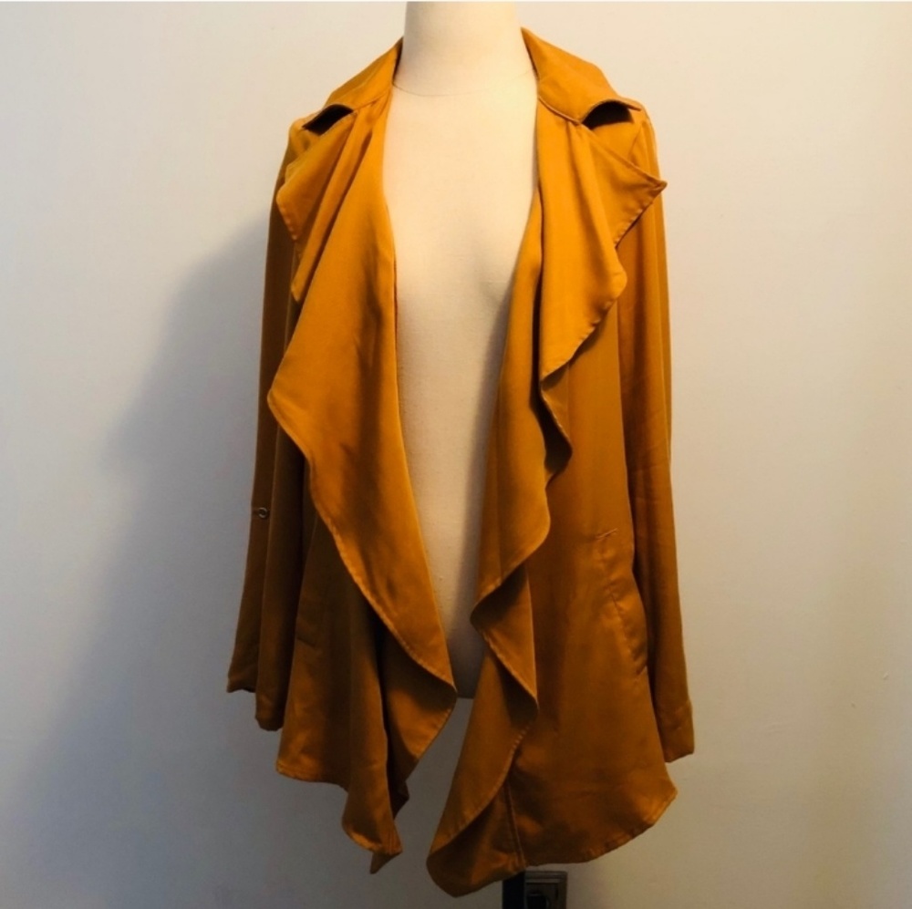 PECK & PECK Draped-Front Short Trench Size Medium